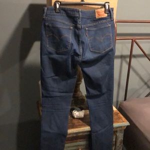 Levi’s 711 Skinny Jeans